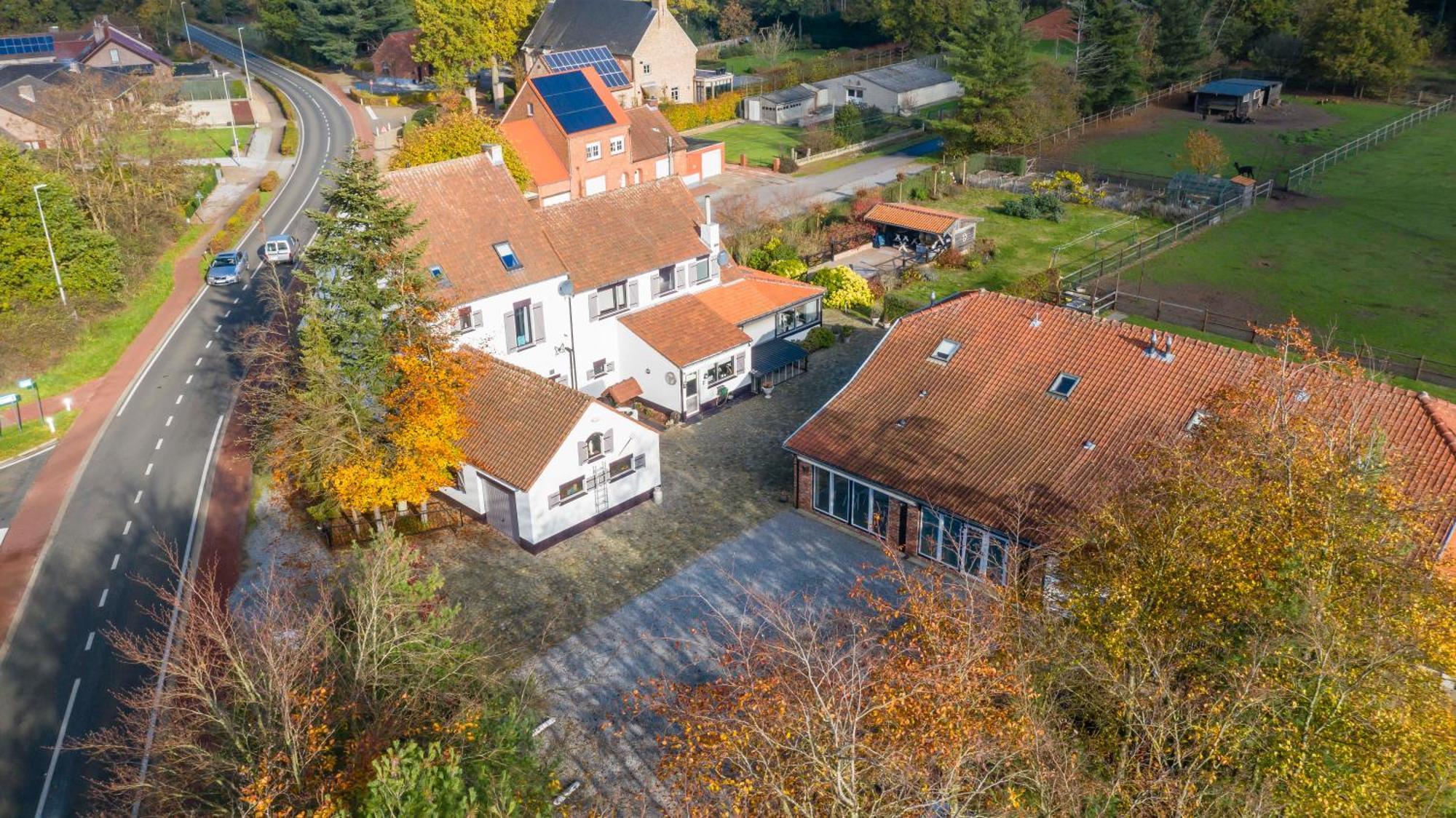 B&B De Kroonhoeve Beringen Exteriör bild