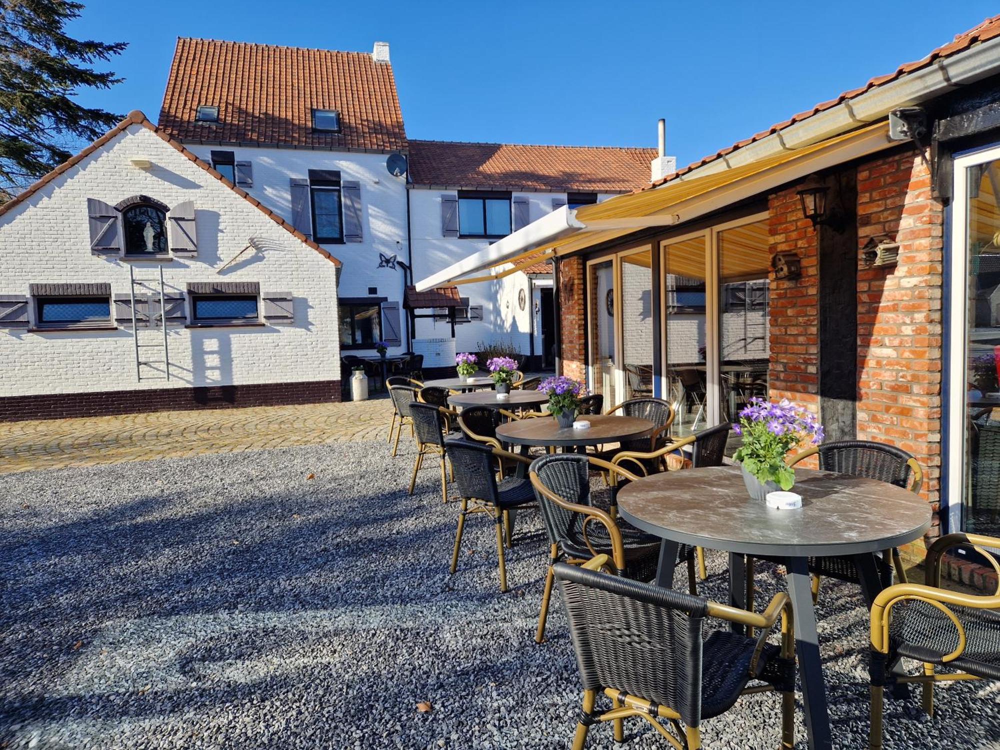 B&B De Kroonhoeve Beringen Exteriör bild
